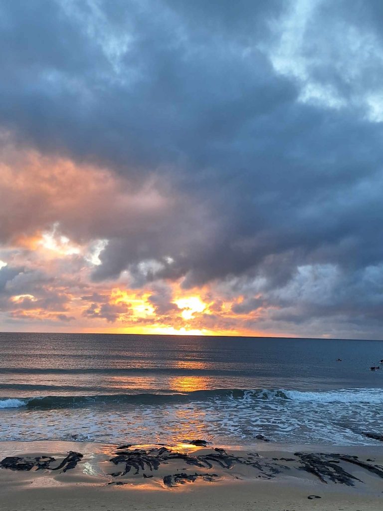 brisbane_sunset Sunrise on Alexandra Headland Beach